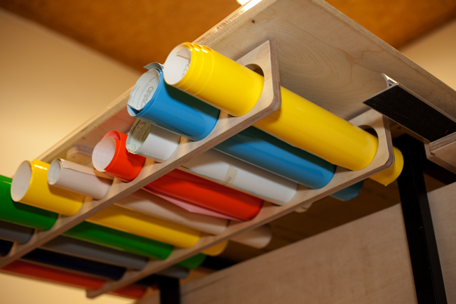 Yellotools YelloSpare Brackets Beispielbild Untertischmontage