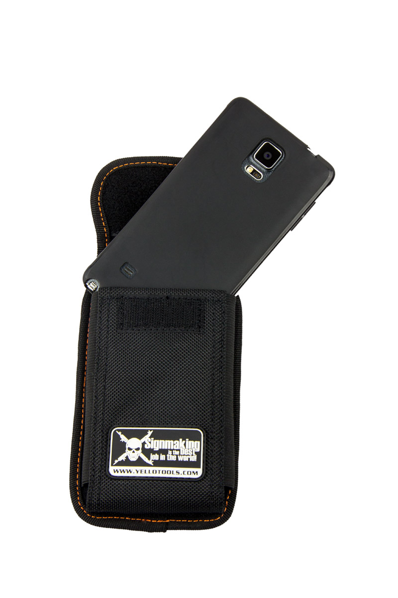 Yellotools YelloGear PocketBlack mit Mobiltelefon