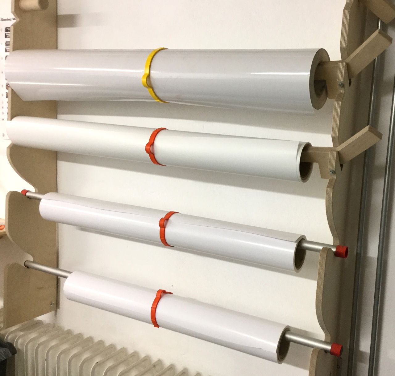 Yellotools SpeedClips Folienrollenklammern Lagerung mit CosyRack Tube