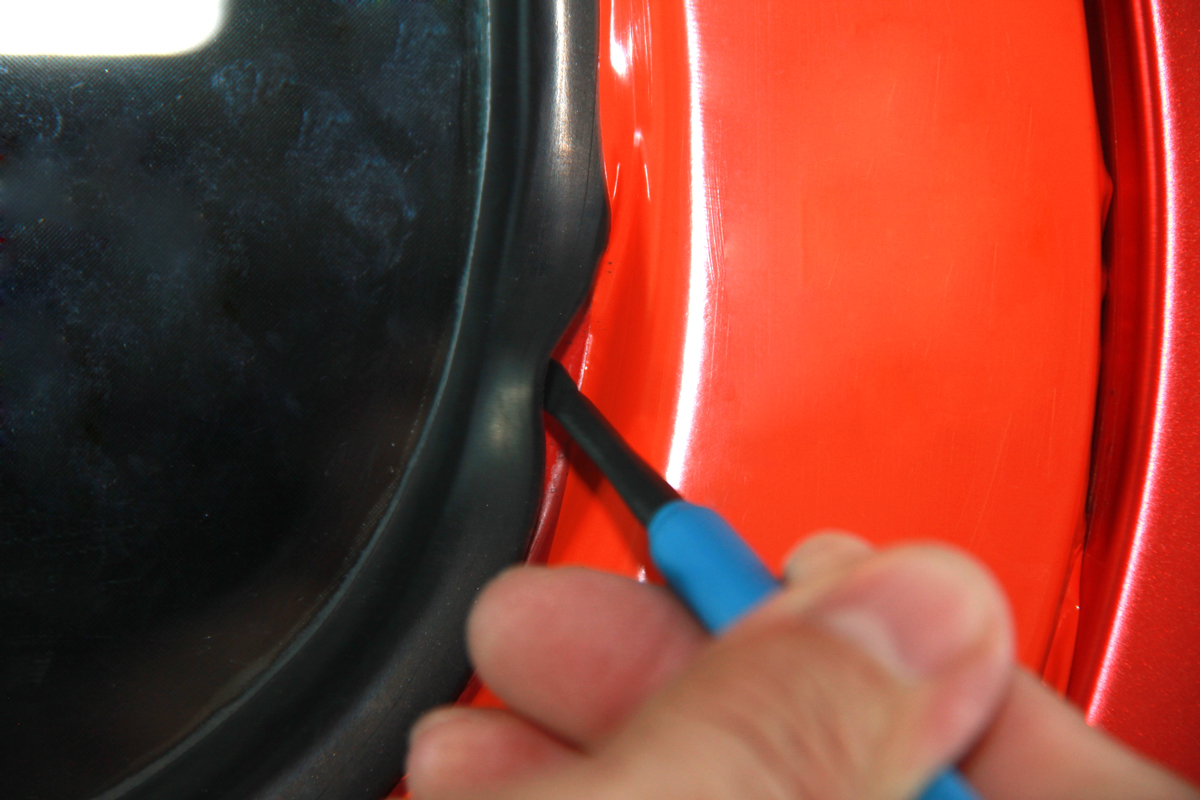 Gummidichtung anheben mit Yellotools LacyTip HD Teflon