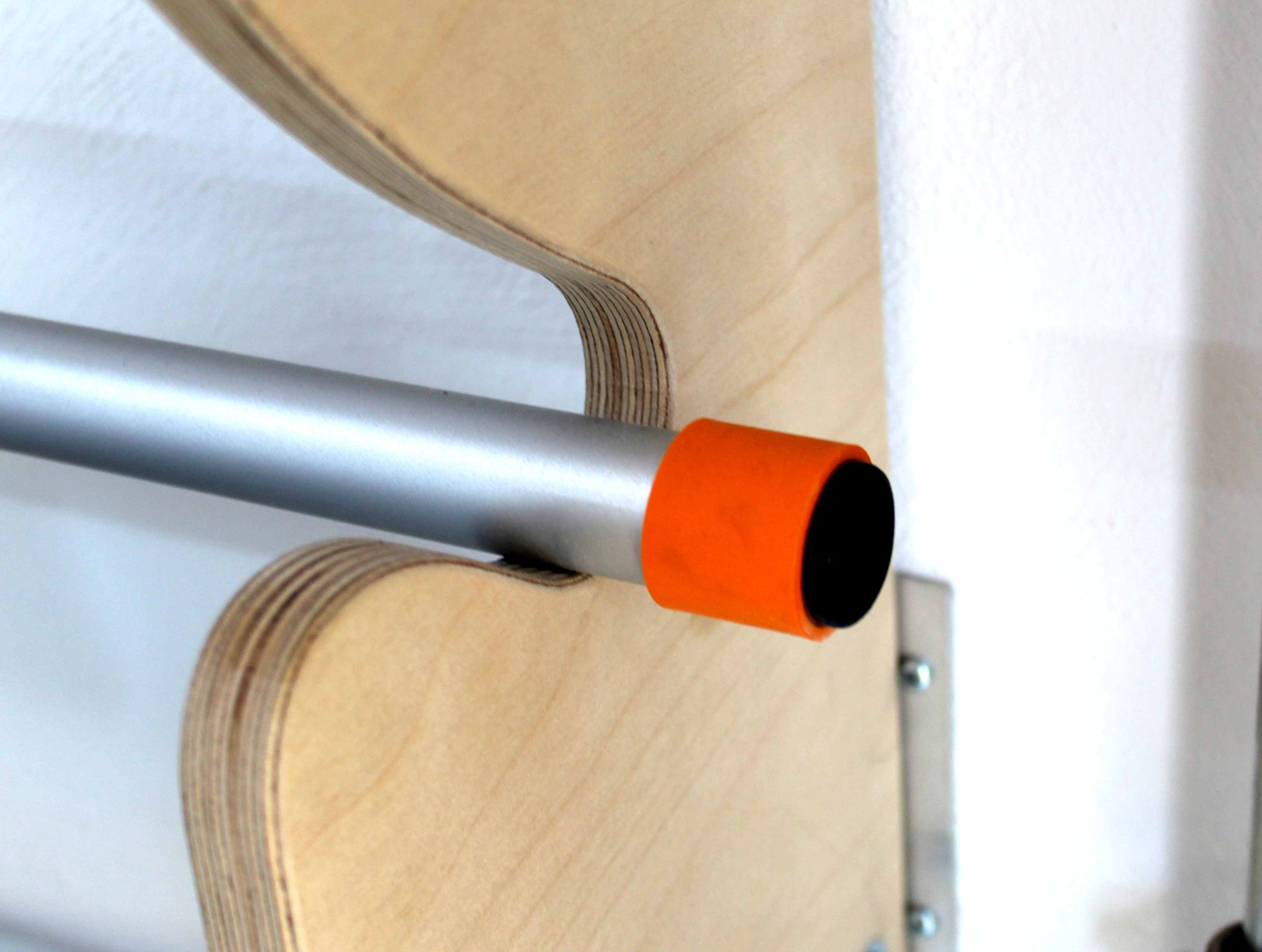 Yellotools A-Tube Stopper - Beispiel für die Sicherung für Folienrollenhalterstangen