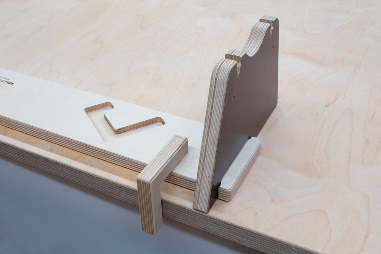 Yellotools Appfix | Abrollvorrichtung für Transferfolien | Detailbild Tischhalterung