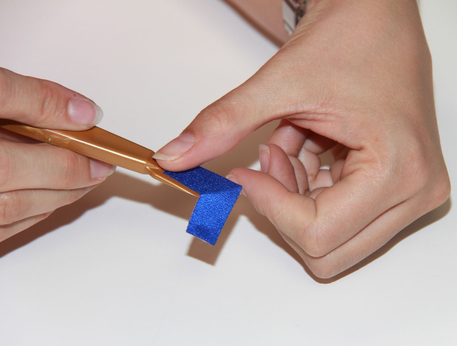 Yellotools WrapStick Sloan WingPoly Installation Schritt 2