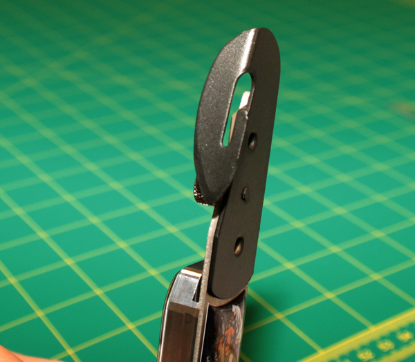 Yellotools BodyGuardKnife Pro Teflon Gleitfuß Nahaufnahme