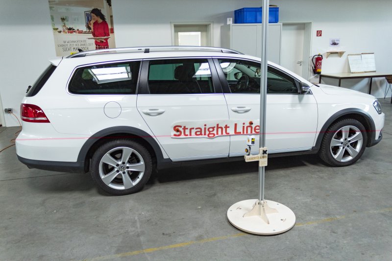 Yellotools LaserLion | Referenzlinie markieren