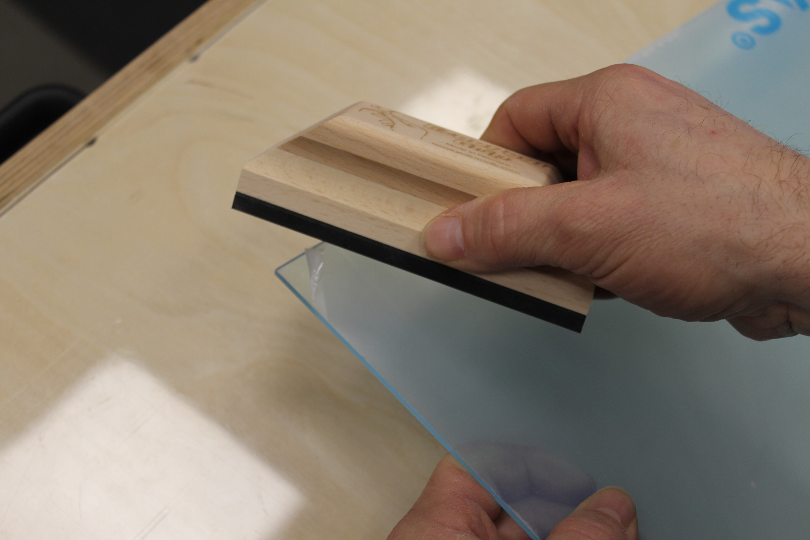 EzeePeel Grip | Schutzfolien entfernen | Anwendung 2