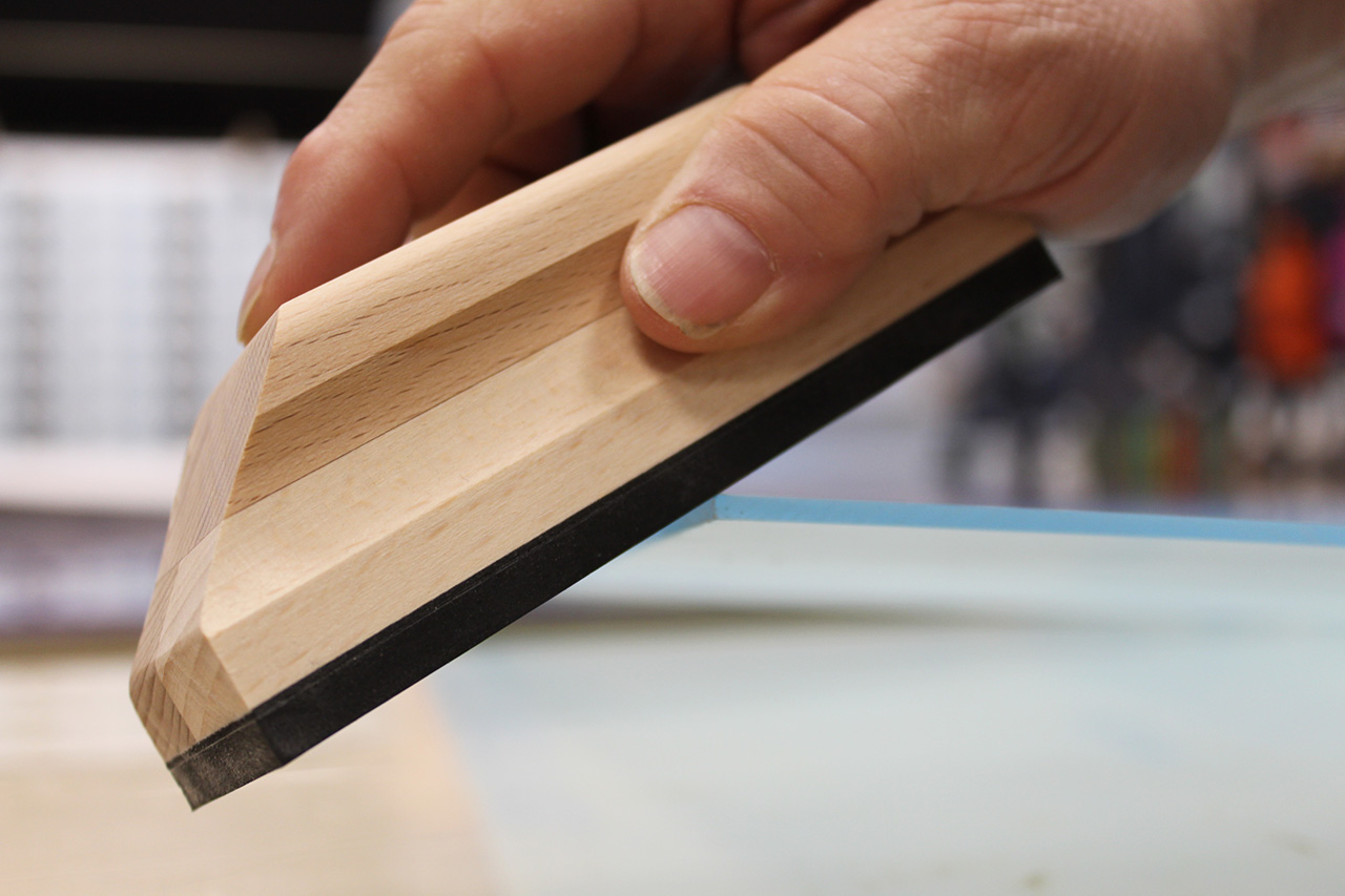 EzeePeel Grip | Schutzfolien entfernen | Anwendung 1