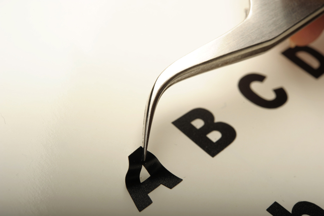 Yellotools SignTweezer Hook greift Plotterfolie