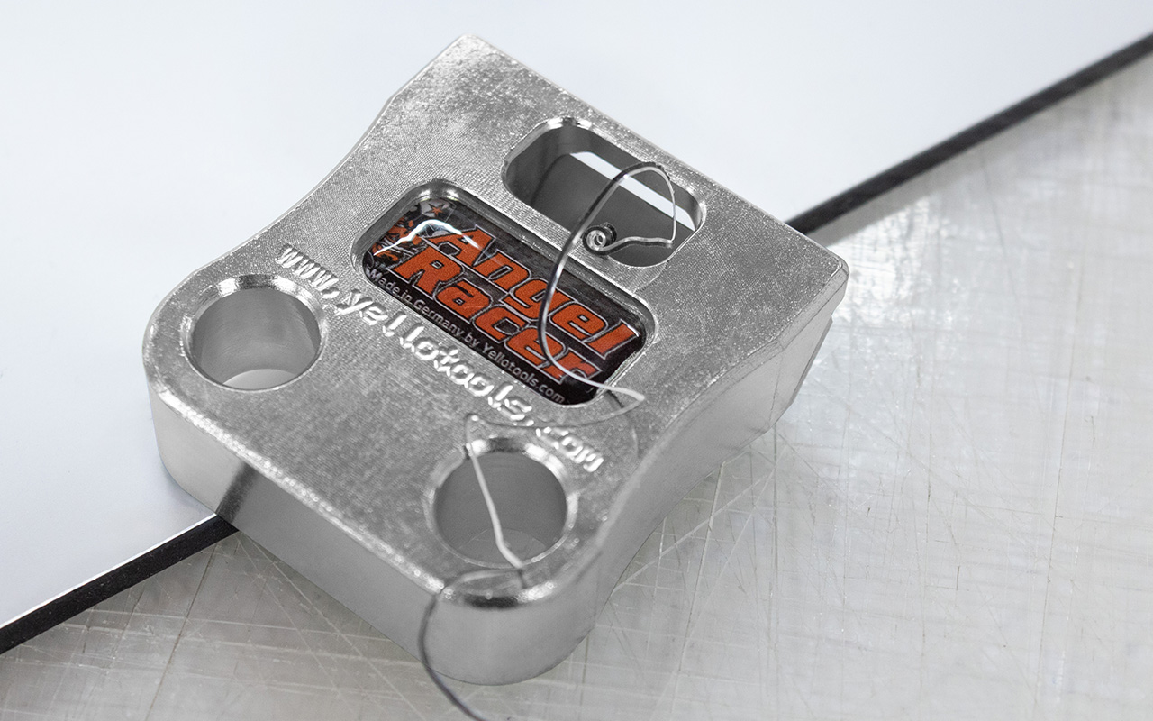 Yellotools AngelRacer als Entgrater